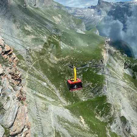Magnifique Avec Terrasse Spacieuse Loeche-les-bains * ロイカーバード